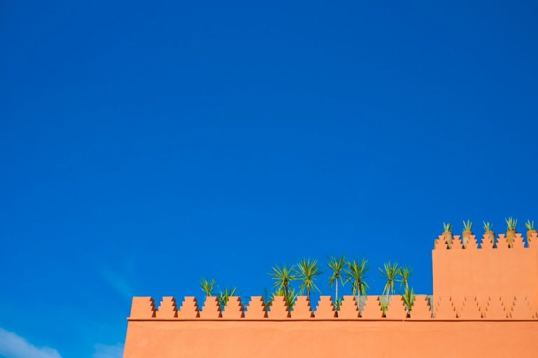صورة توضيحية لمرفق صحي وأعمال هندسية